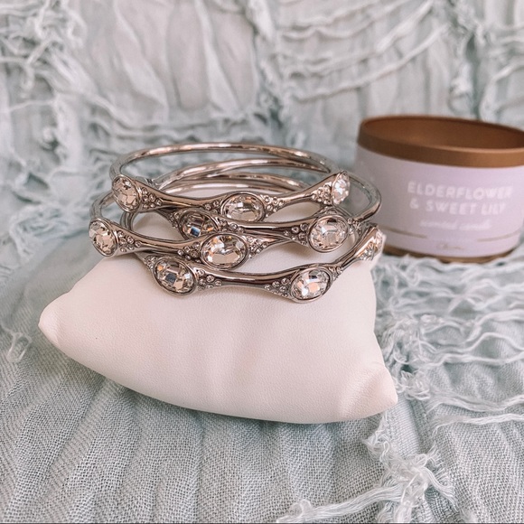 Jewelry - 🦋 Set of 4 Chic Bracelets